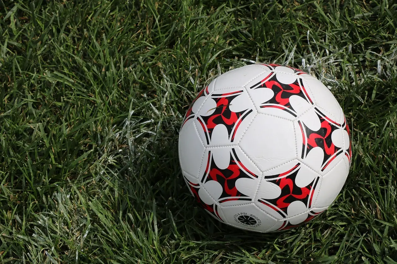 Fodbold på græs
